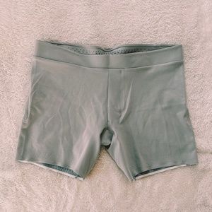 Lululemon 6" Yoga Tights